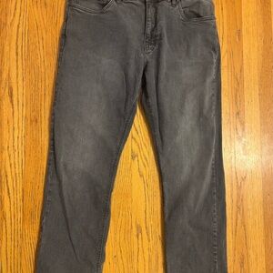 Urban Star Men's Relaxed Fit Gray Jeans with Stretch. Size 40 Waist, 31 Leg